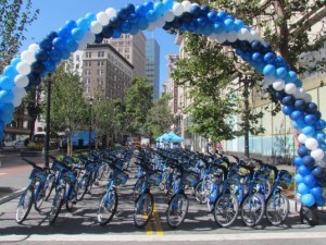 Bikes lined up waiting for the inaugural ride of Ford GoBike at Latham Square in Oakland. All photos by Melanie Curry