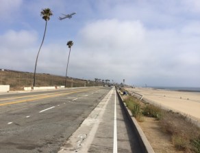Vista Del Mar in Playa Del Rey last week. Diagonal parking markings have been sandblasted, and the roadway has returned to four car lanes. All photos by Joe Linton/Streetsblog L.A.