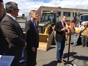 Portland Mayor Ted Wheeler (blond, with glasses), is stumping for a half-billion-dollar highway project. Photo: Wikimedia Commons