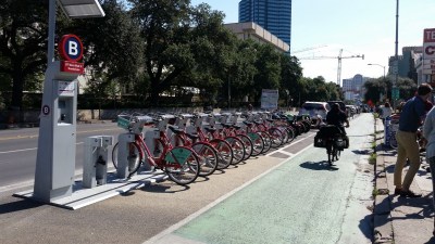 Photo: NACTO/Kate Fillin-Yeh.