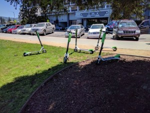 Lime scooters, re-positioned from San Francisco to Lake Merritt in Oakland. Photo: Streetsblog/Rudick