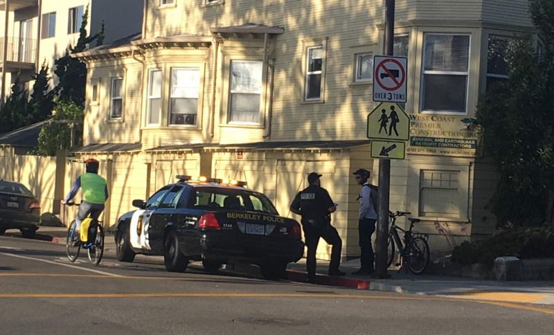 Berkeley PD ticket a bicyclist on Milvia St, a bike boulevard. Photo by Liza Lutzker