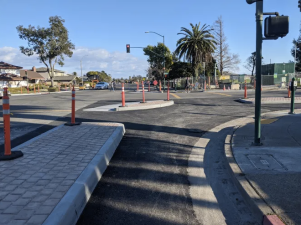protected intersection Alameda