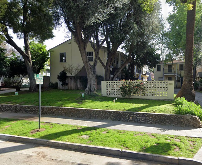 Tenants in this building say they are prepared to buy the property, and should have right of first refusal, but Caltrans doesn't agree. Image: Google Street View